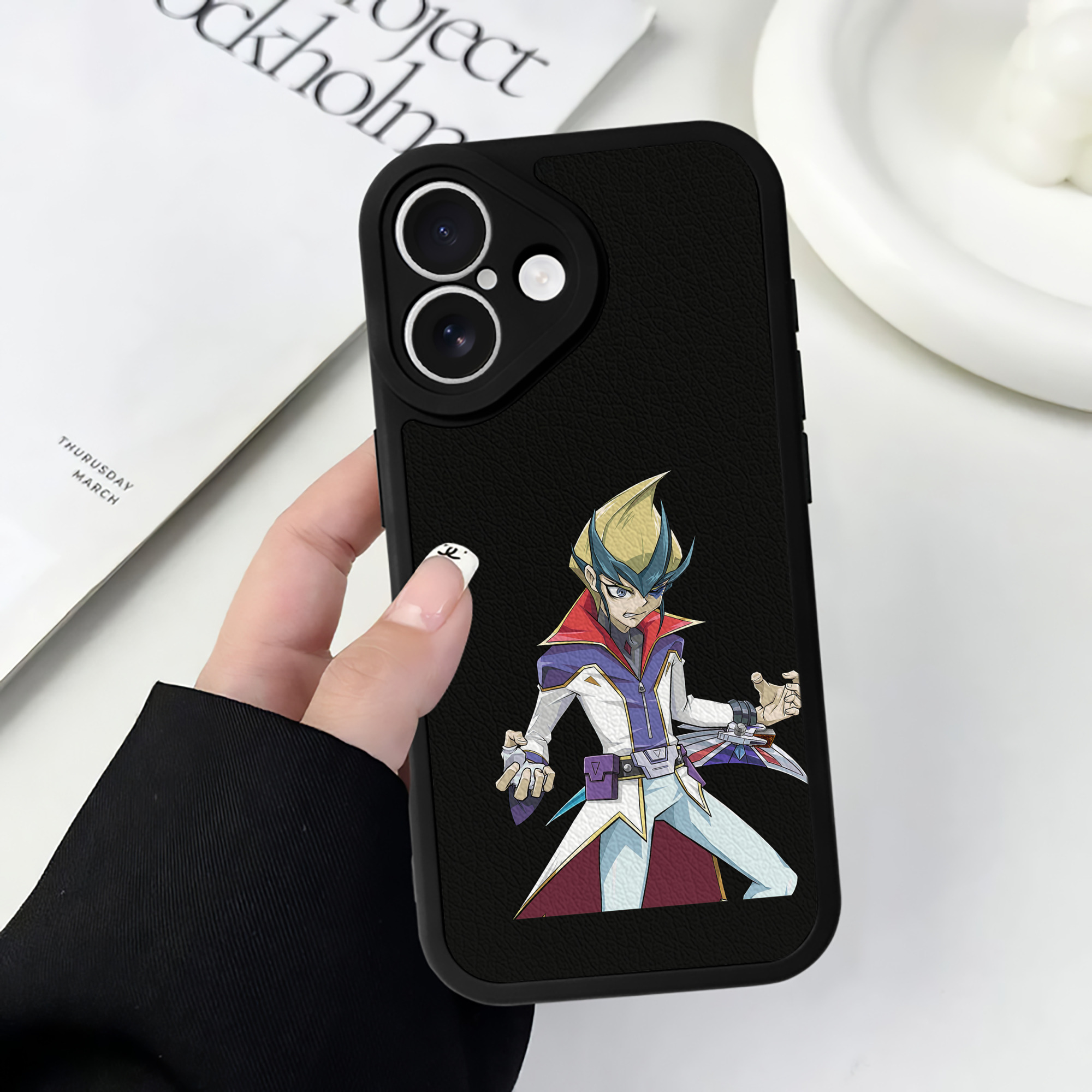 遊☆戯☆王 Yu-Gi-Oh! 【iPhone 16シリーズ対応】シリコンスマホケース（レザー調） 材質：シリコン
